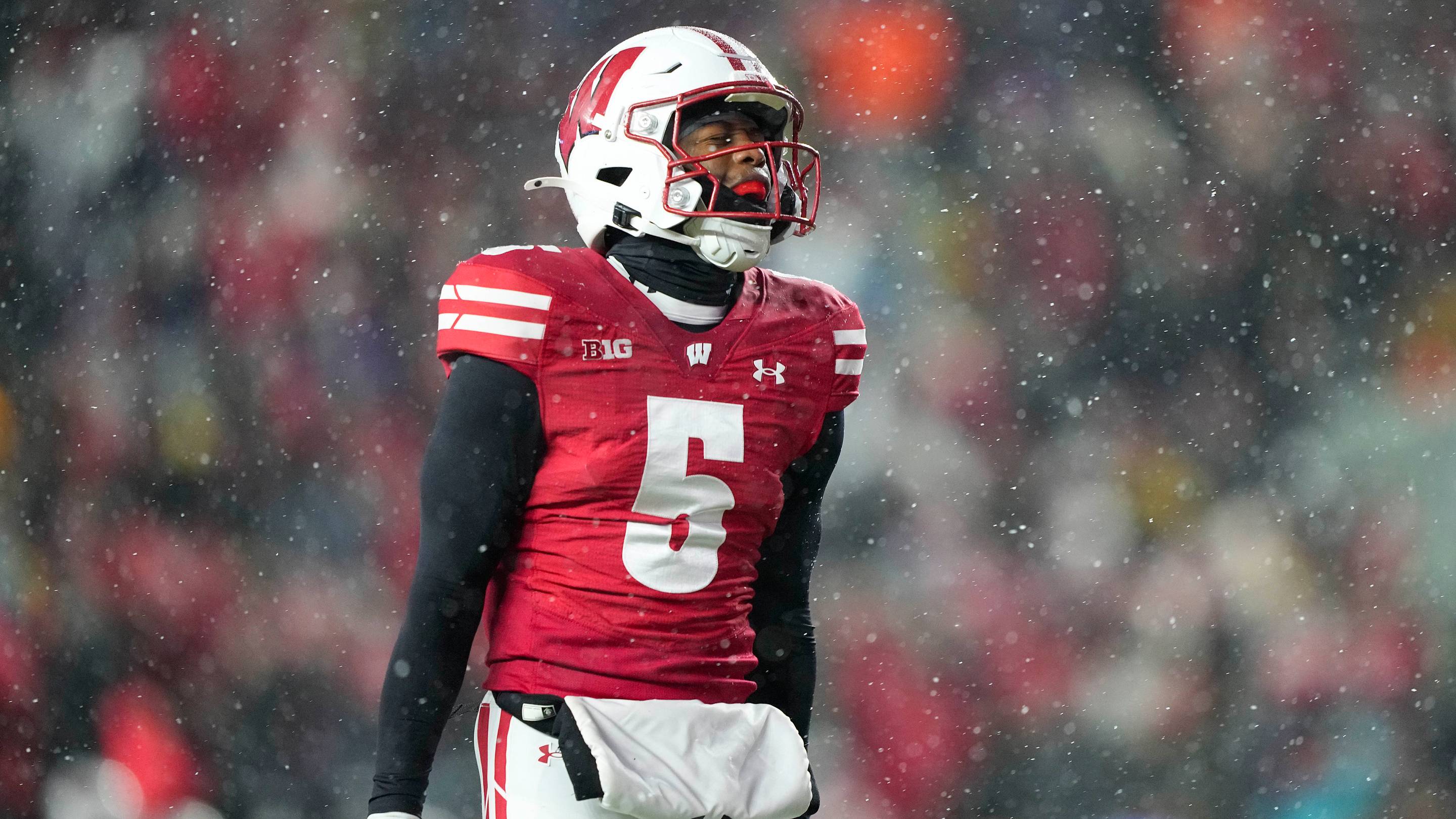 Former Wisconsin Football Cornerback Returning to College—To Play for SEC Team