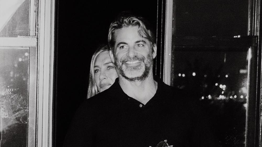 Jennifer Aniston's Boyfriend Jim Curtis Reflects on Navigating New Fame