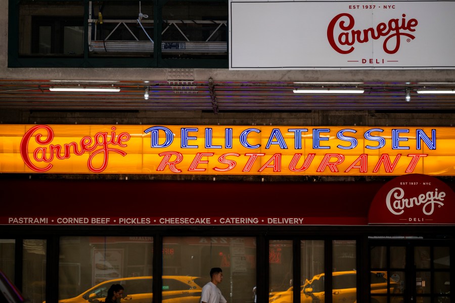 Carnegie Deli to reopen its doors soon: come with a empty stomach