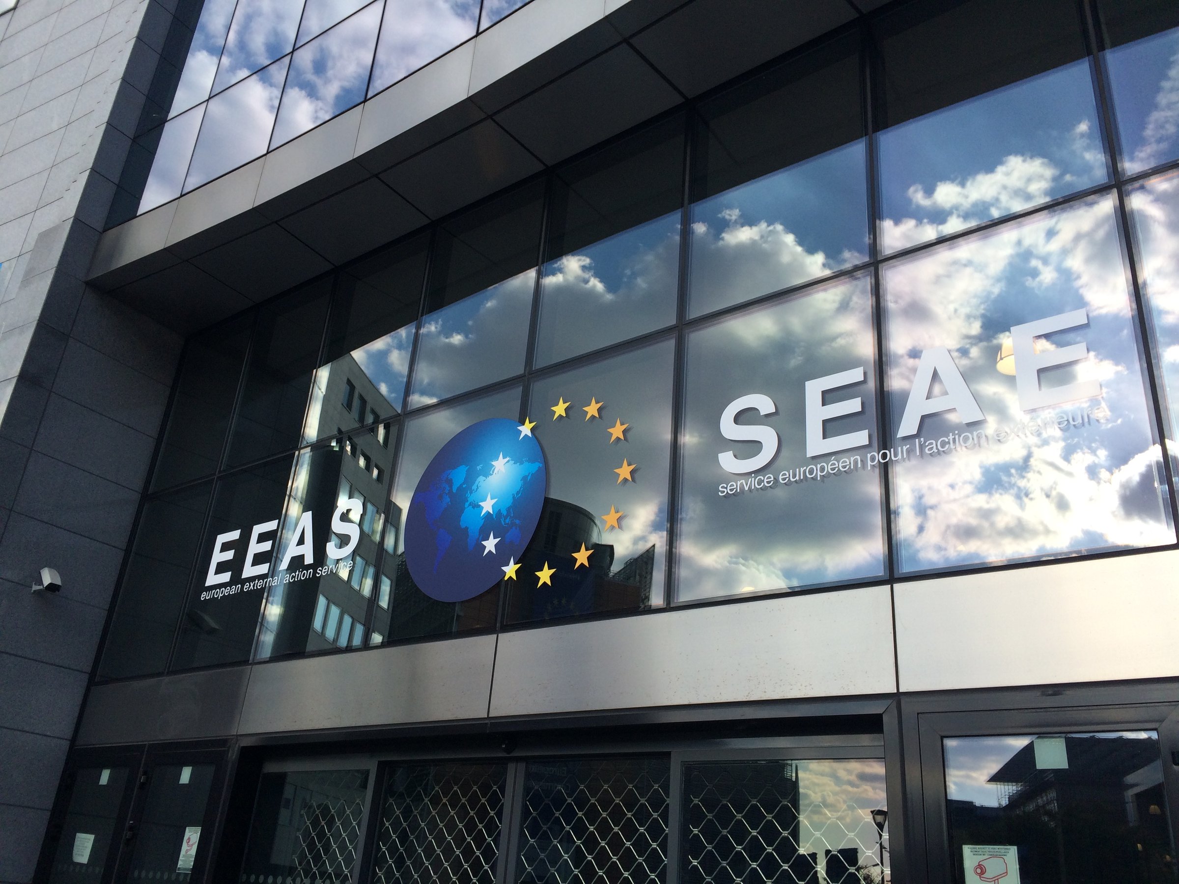 Why is the Berlaymont trying to strangle the European External Action Service?