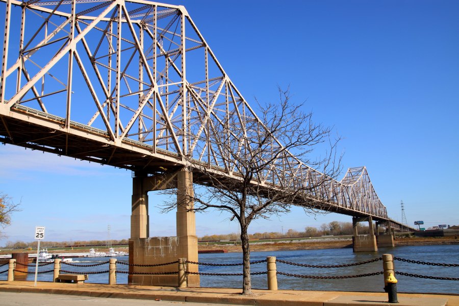 Portions of Martin Luther King Bridge to close for maintenance