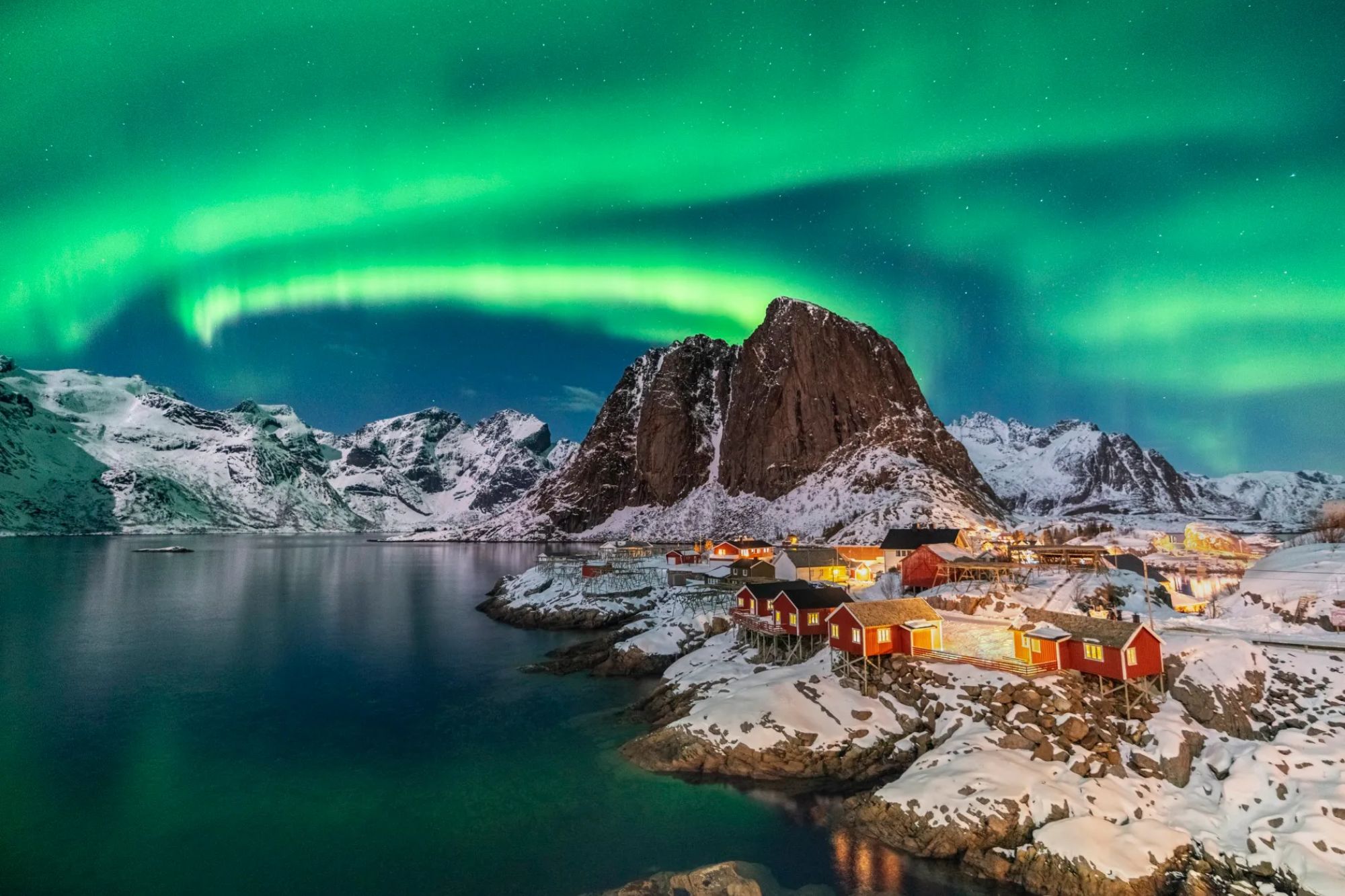 Americans to see Northern Lights TONIGHT in handful of lucky states