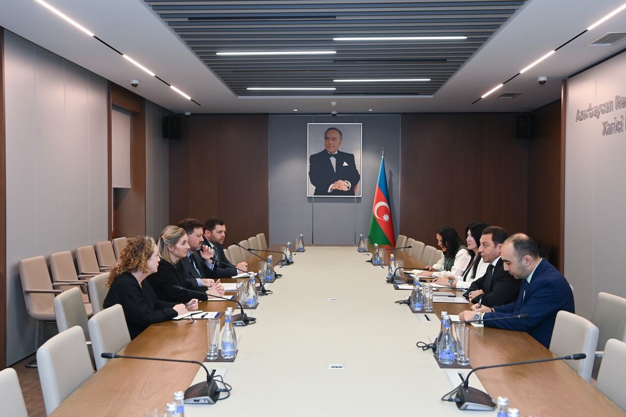 US Chargé d’Affaires in Armenia visits Baku for talks