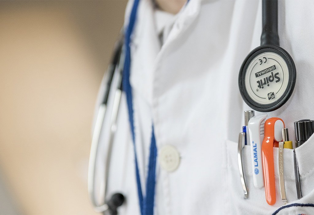Fake doctor reviews are all over the internet. Here's how to spot them