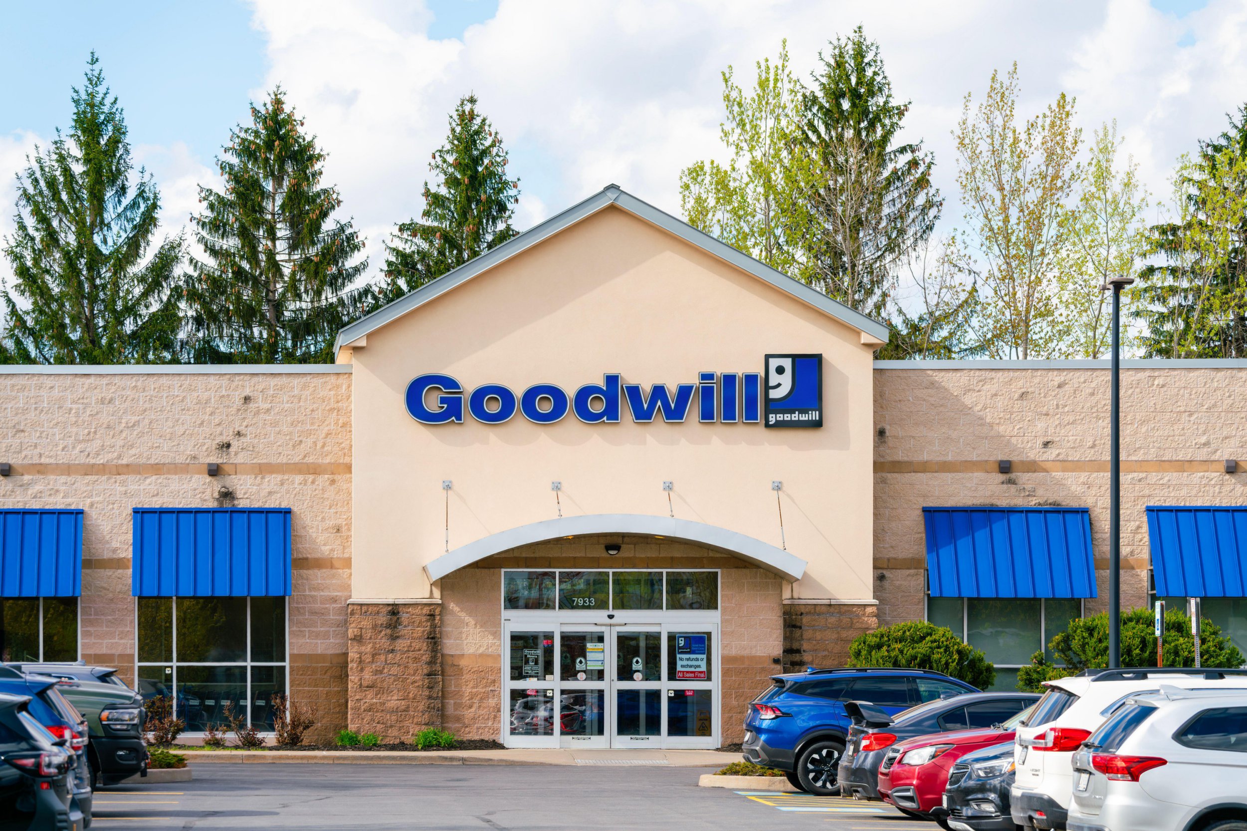 Shoppers livid as Goodwill announces ‘AI-pricing’ – ‘we’re doomed’