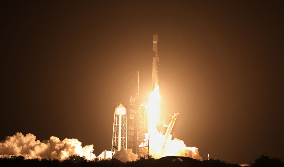 Firefly Aerospace Signs First American Rocket Contract for Continental European Orbit