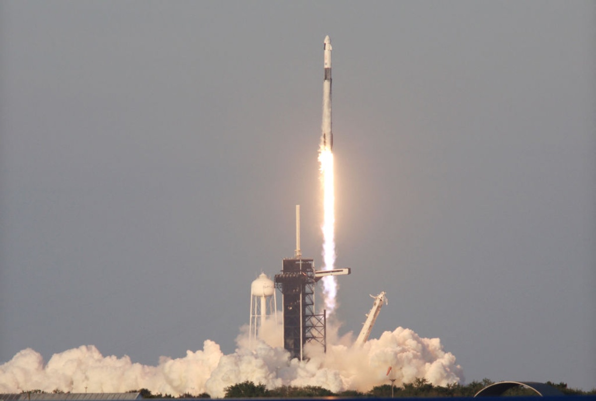 Stoke Space Raises $1B: Active Cooling Solves Upper-Stage Reuse SpaceX Cannot