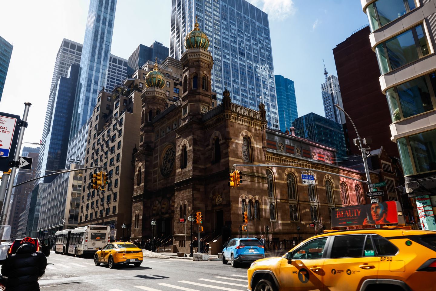 Rabbis, U.S. Jews feel unsettled as High Holy Days approach amid antisemitism fears