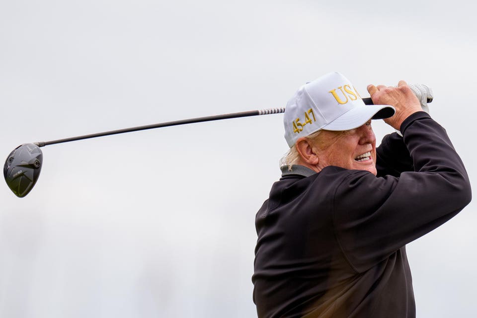 This Is Reportedly What It's Actually Like Golfing With President Trump