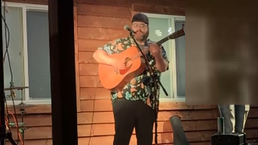 Warrant issued for musician accused of no-show performances