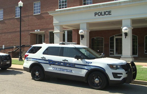 Barricade situation in Collierville apartment, police say