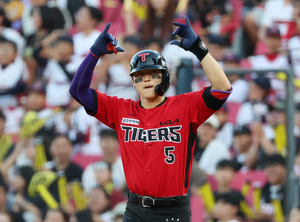 KBO home run leader undergoes surgery for broken nose, Asian Games status in jeopardy