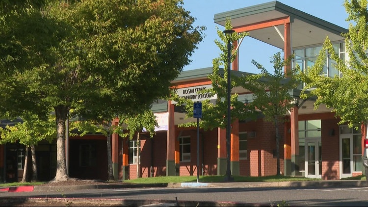 Gresham father frustrated after bus stop removed before start of school year: 'I want it for the safety of my daughter'