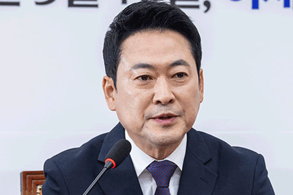 PPP Slams Lee over Presidential Term Remarks