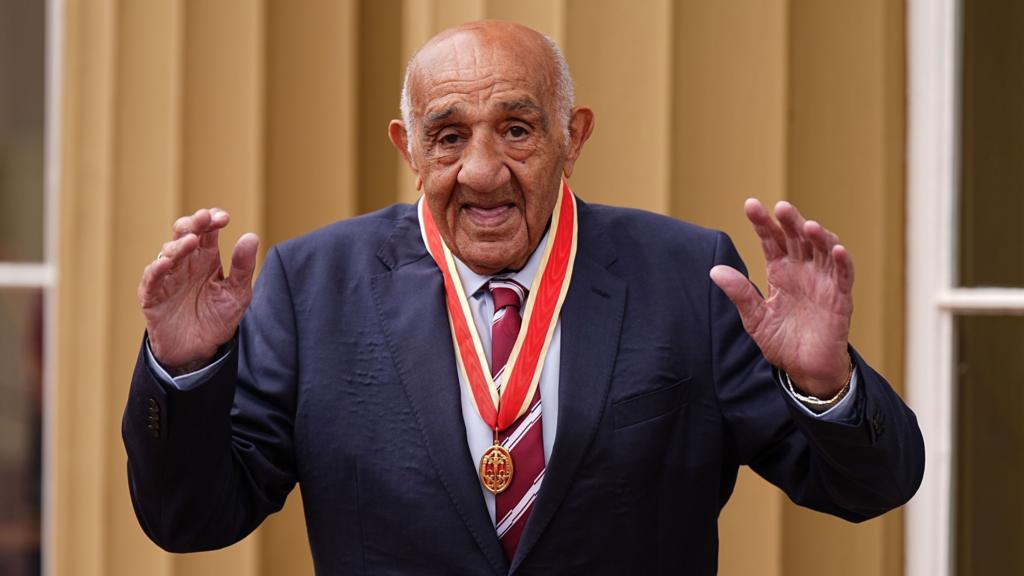 Wigan prepares to say goodbye to Sir Billy Boston