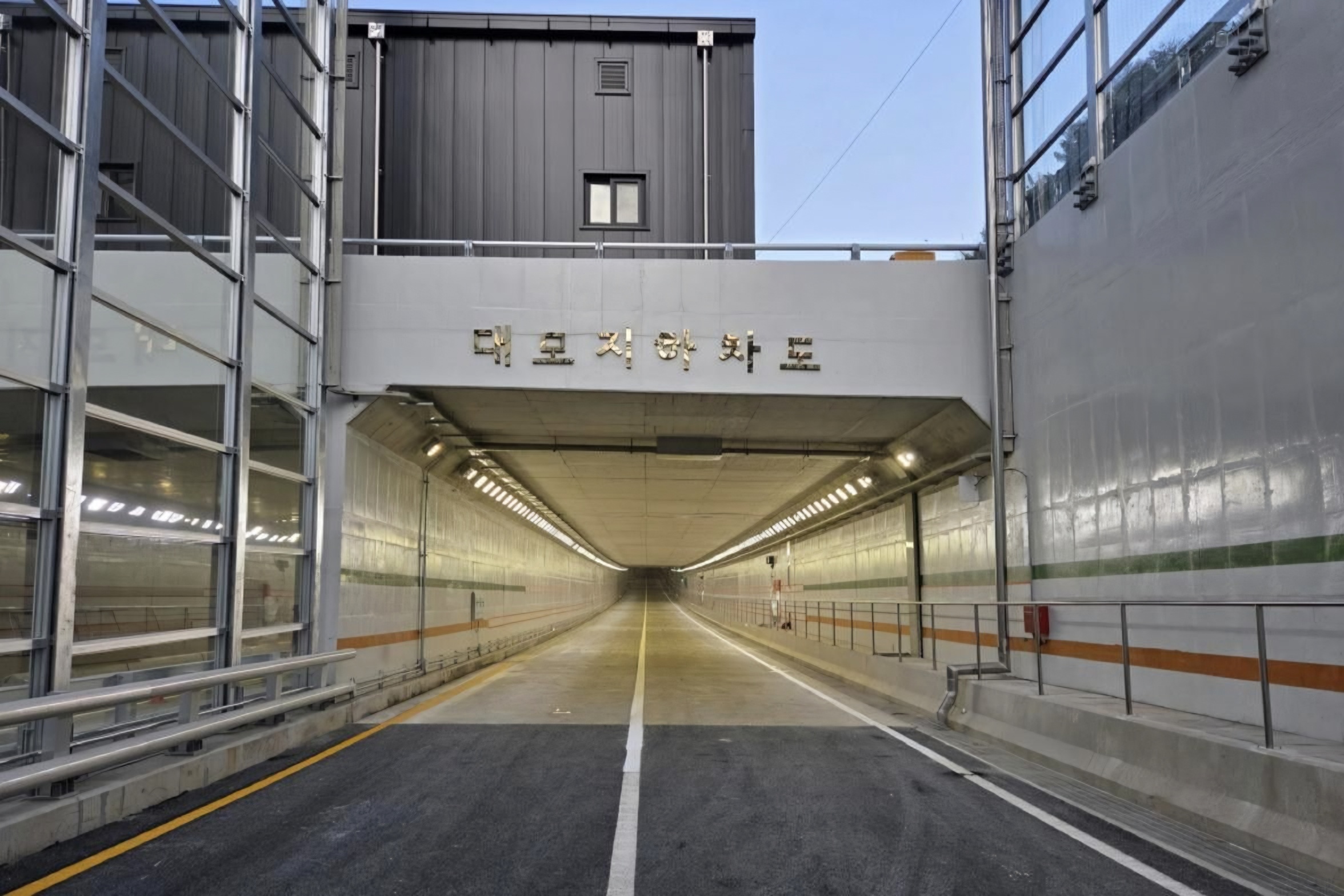 New Daemo Underpass opens to ease chronic Gangnam traffic gridlock