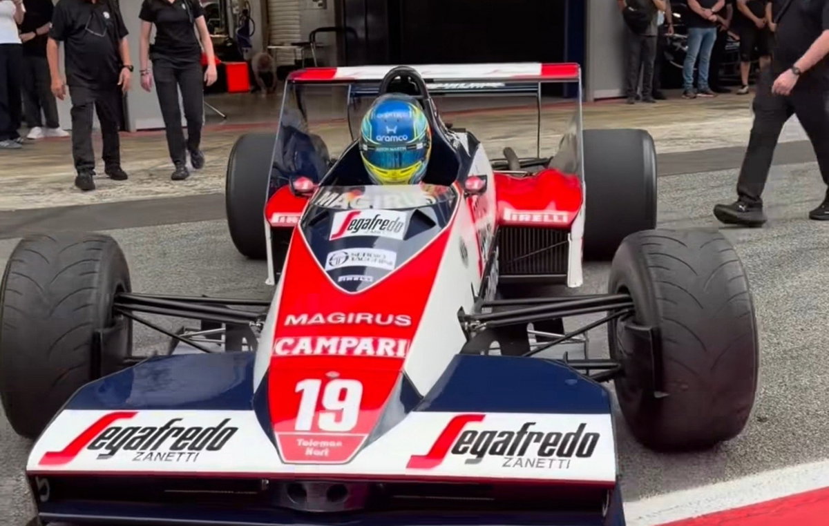 Fernando Alonso 'keeps Ayrton Senna history alive' with early running in Spain
