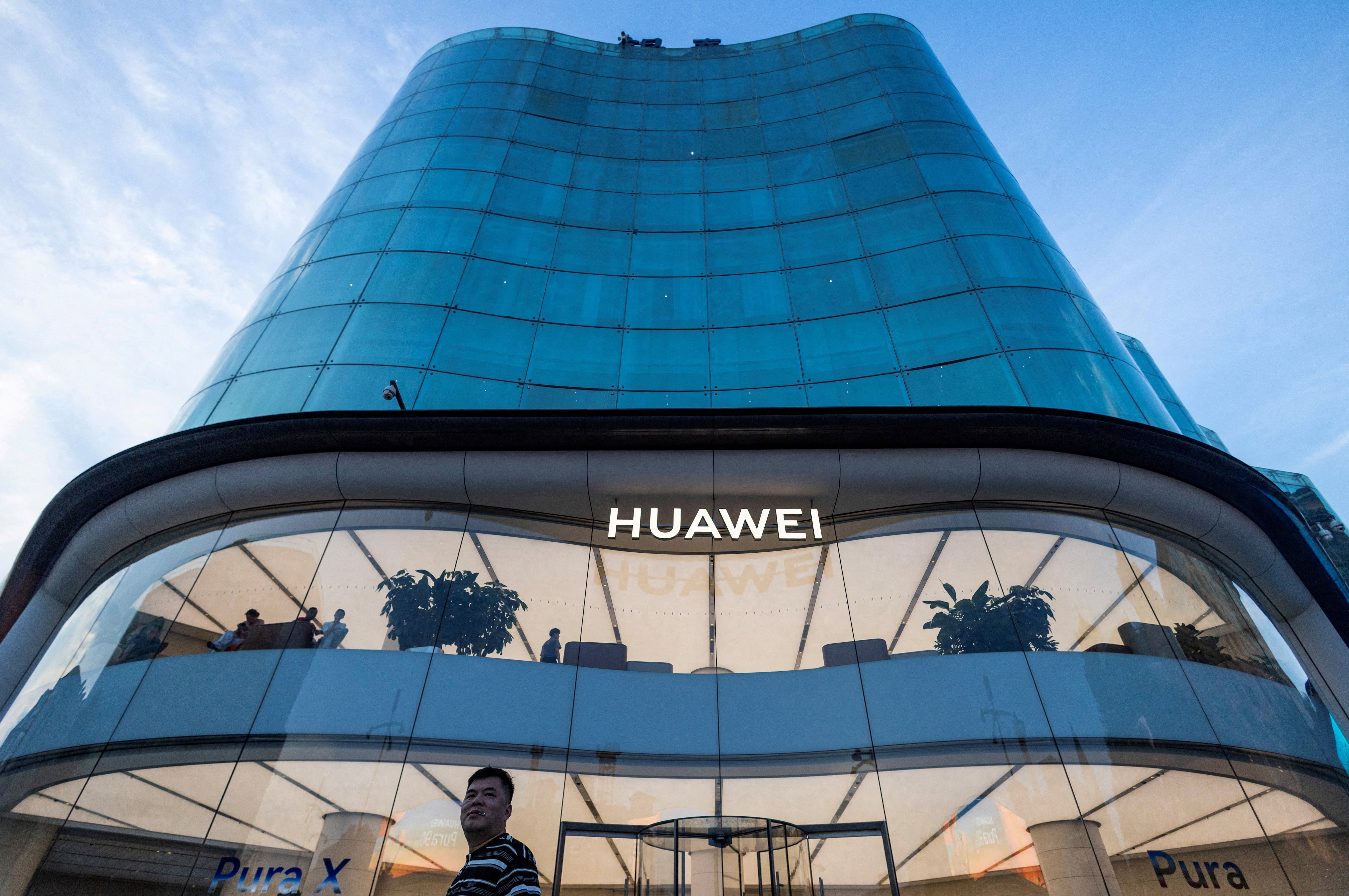 China’s Huawei is a ‘criminal enterprise’ that stole company secrets, U.S. prosecutor says as trial starts