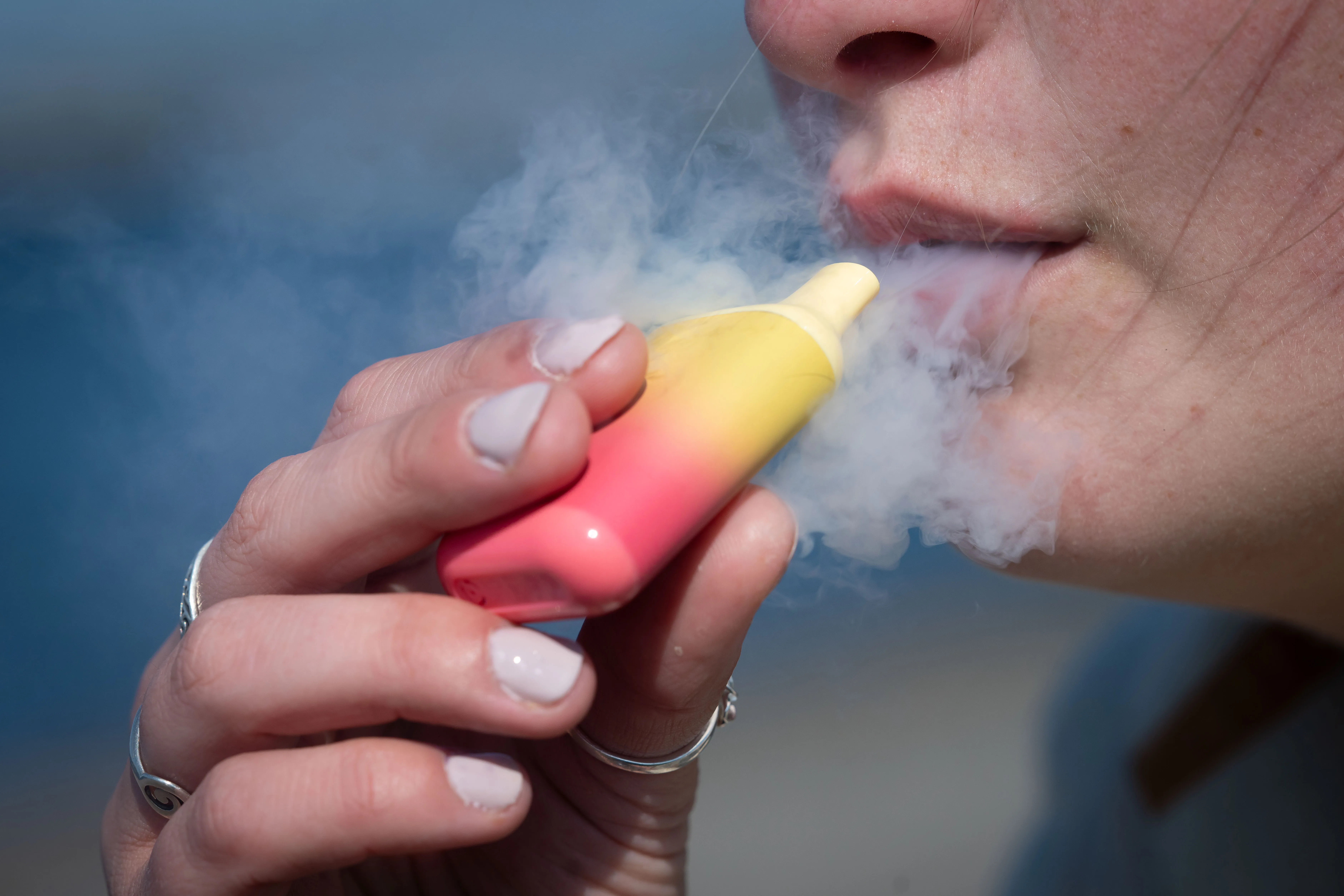 Exact date new vaping rule will come into force – leaving buyers £137 out of pocket