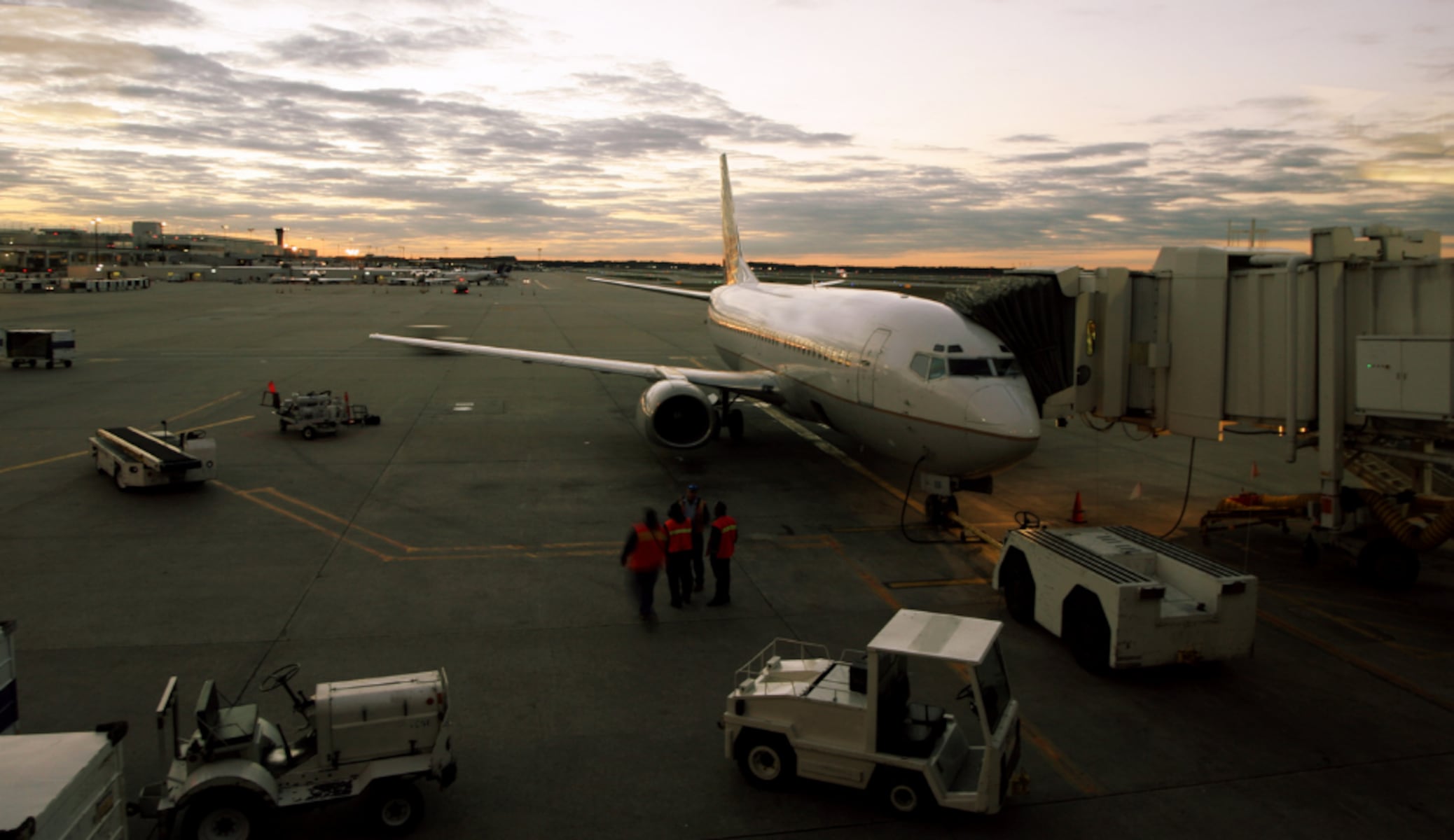 Over 984 flights delayed, 111 canceled amid widespread U.S. travel disruptions