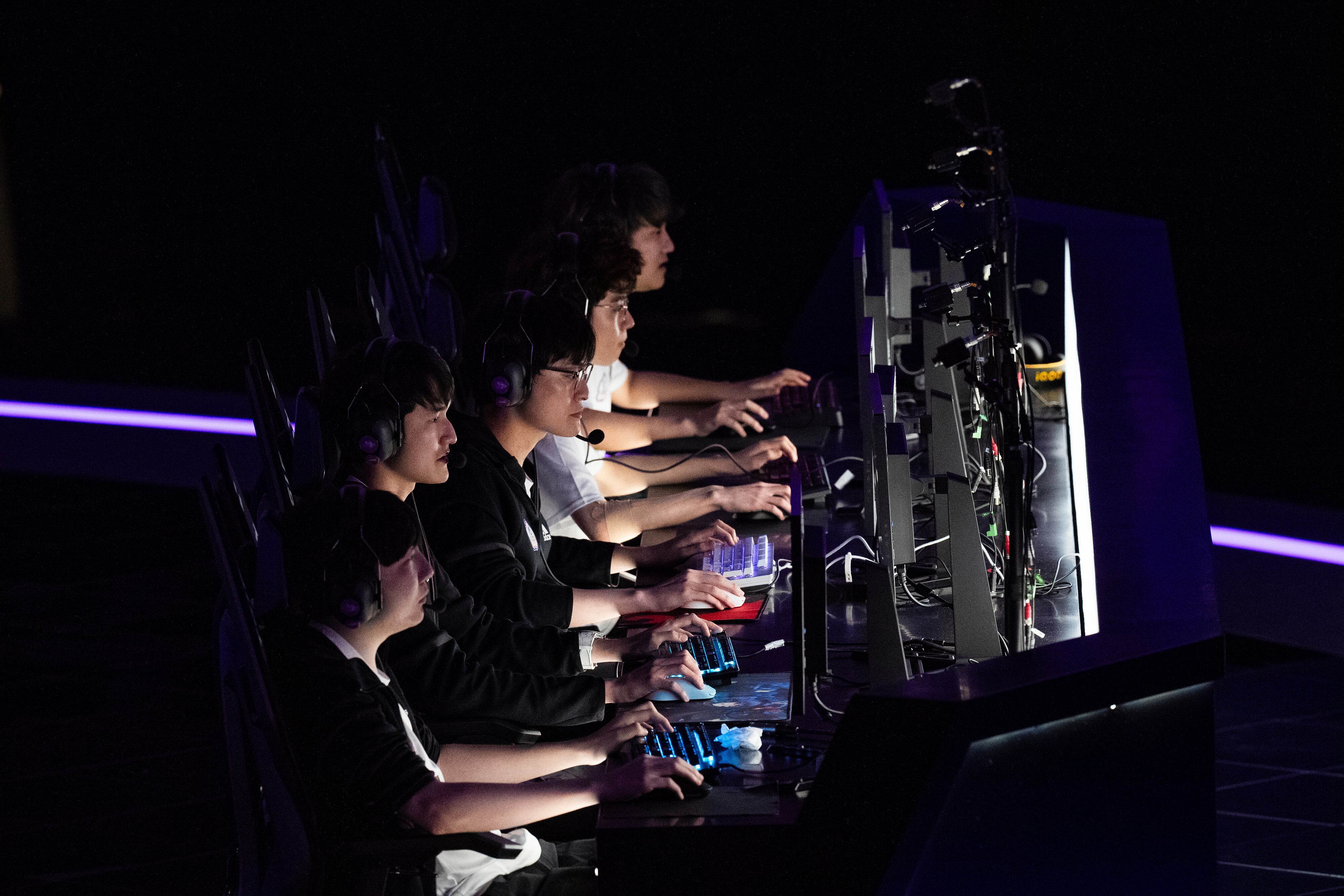 Professional gaming is brutal on the body – inside the growing field of treating esports injuries