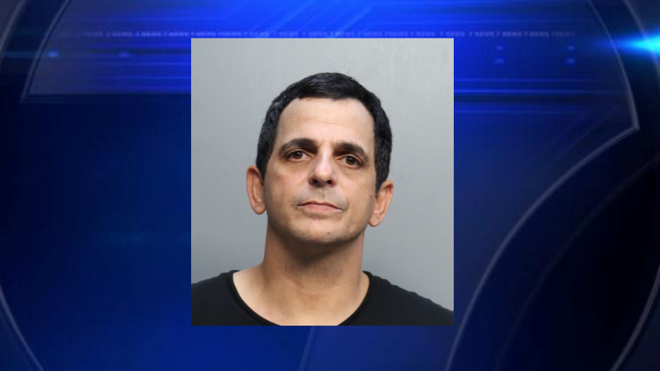 Former employee charged with stealing 30 iPads worth $12,400 from Sweetwater warehouse, police say