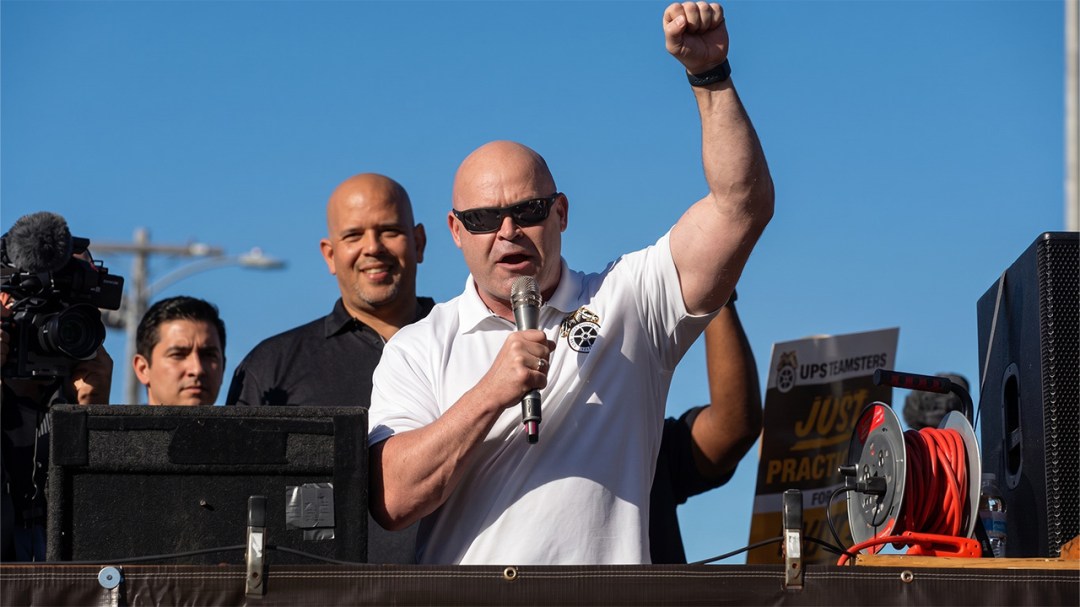 Teamsters president throws down gauntlet to UPS: Strike coming in 2028