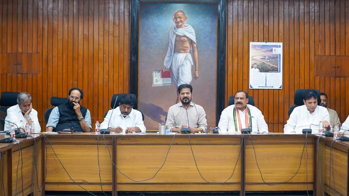 People are with us, while BRS image has gone for a toss: Revanth tells MLAs and MLCs referring to his flash survey