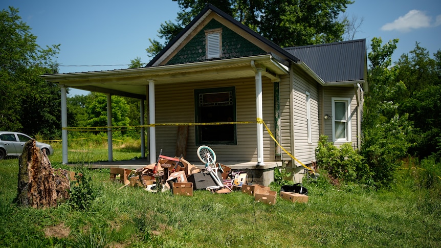 Ohio grandfather of 16 children living in filth incompetent to stand trial