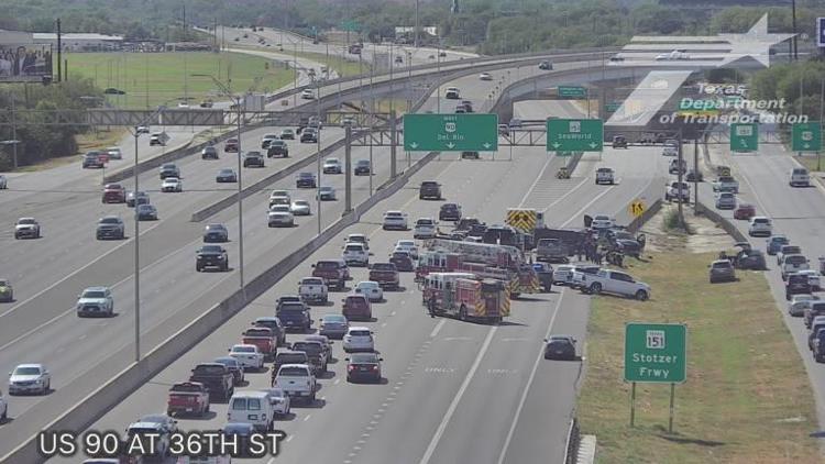 2 hospitalized after multi-vehicle crash off Highway 90 in San Antonio; scene still active, officials say