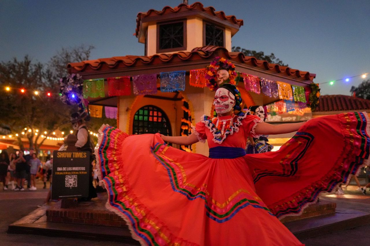 Out and About in Arlington: Face your fears at this year’s Fright Fest at Six Flags
