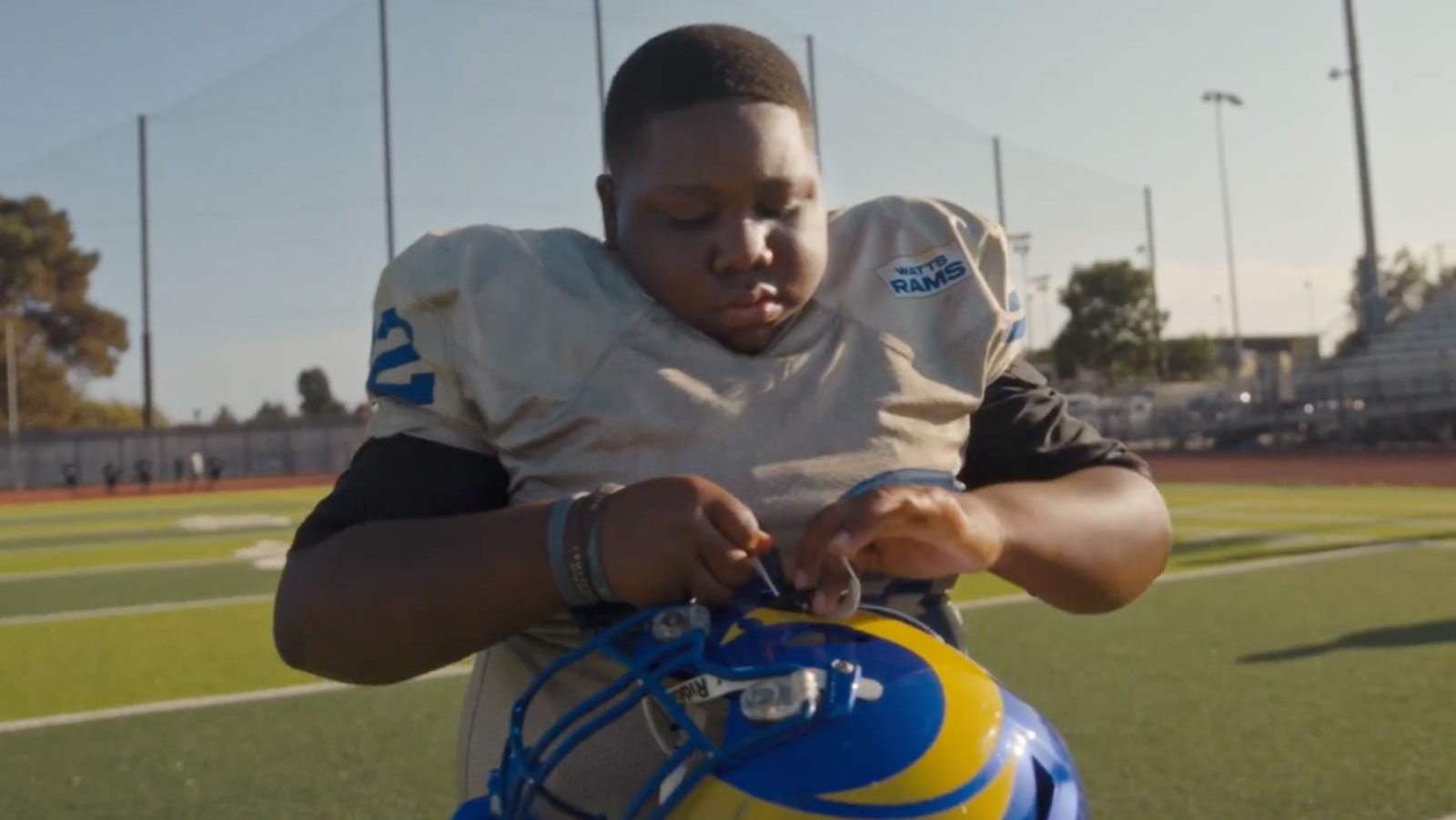 Netflix Debuts ‘Friday Night Lights’-Inspired NFL Pregame Opener Directed By Peter Berg & Narrated By Kyle Chandler: “Clear Eyes, Full Hearts, Can’t Lose”