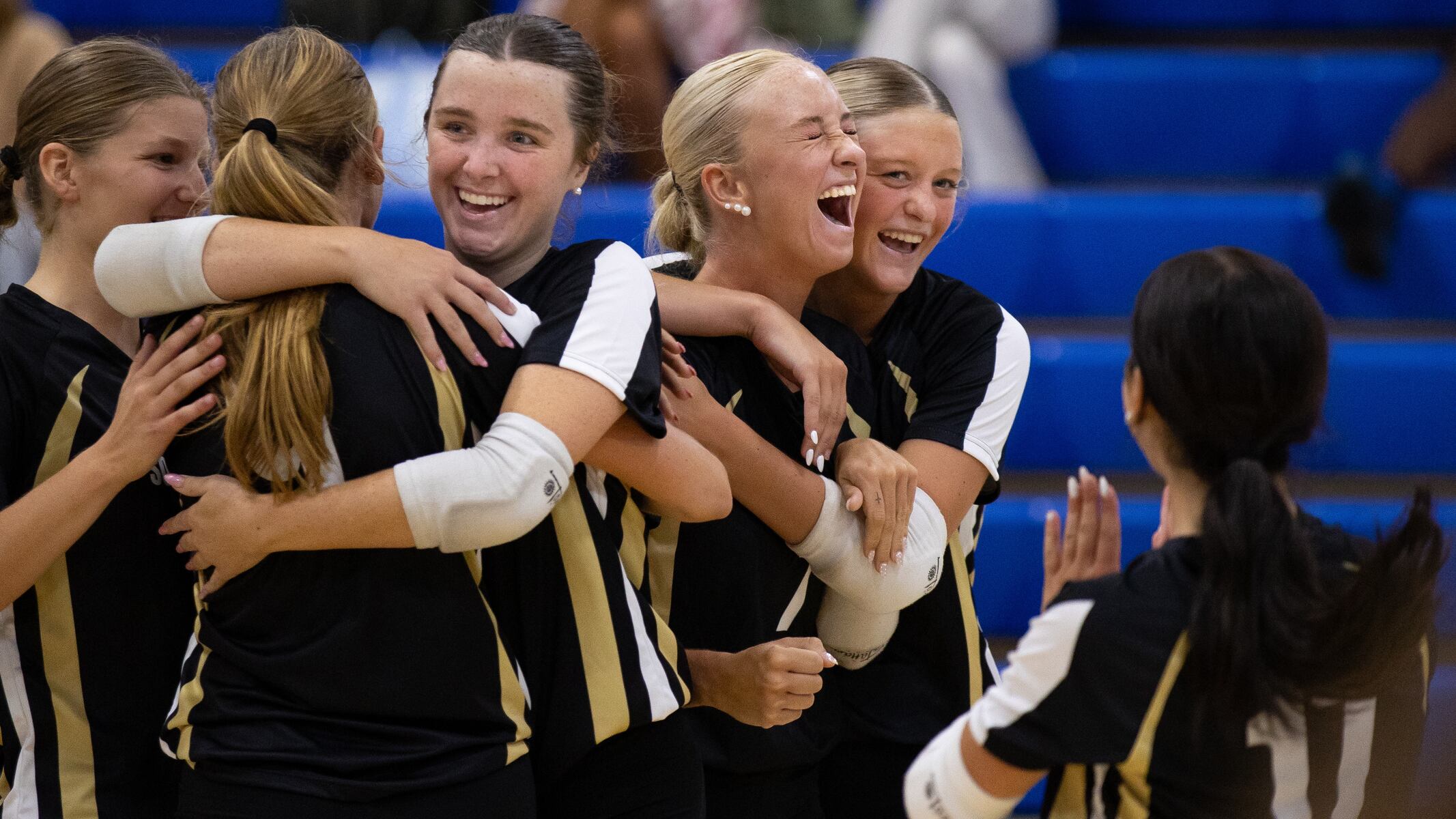 Malandro, Tietjen help No. 19 Southern girls volleyball rally past Donovan Catholic