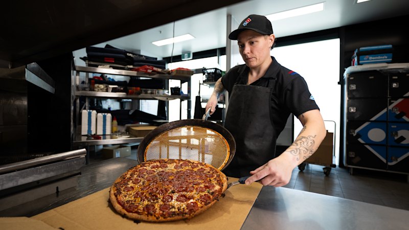 Domino’s bets New York-style pizza can turn around slumping sales