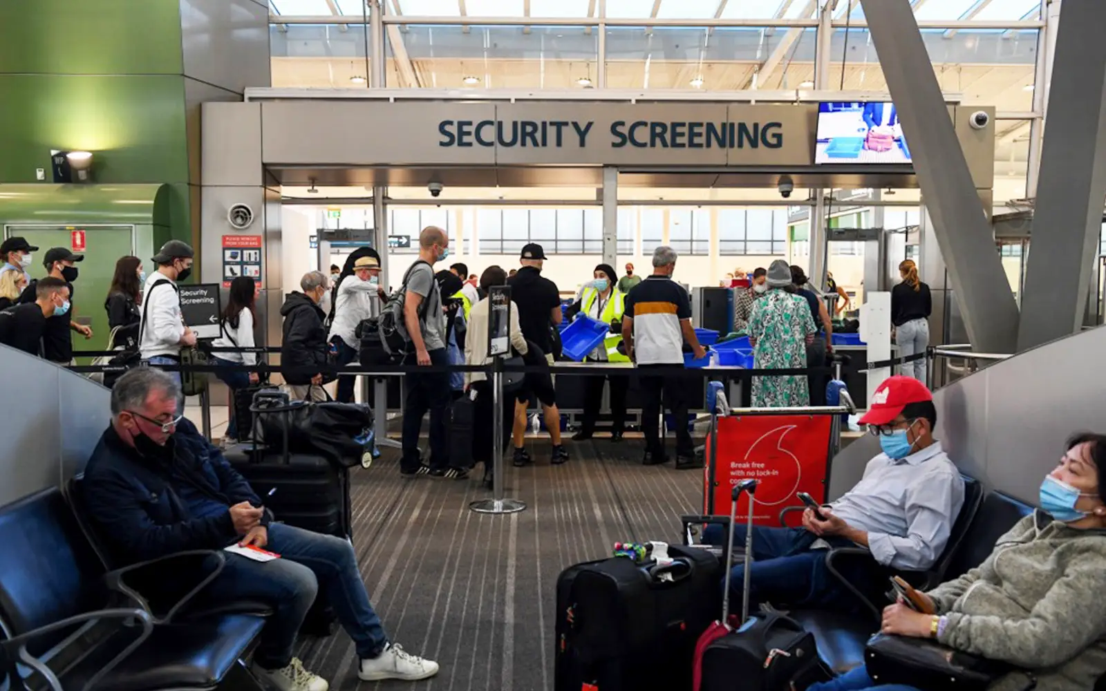 Air traffic controller shortage disrupts Sydney Airport flights