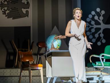 Soprano Brenda Rae flies in to replace Lauren Snouffer for Opera Philadelphia's opening night