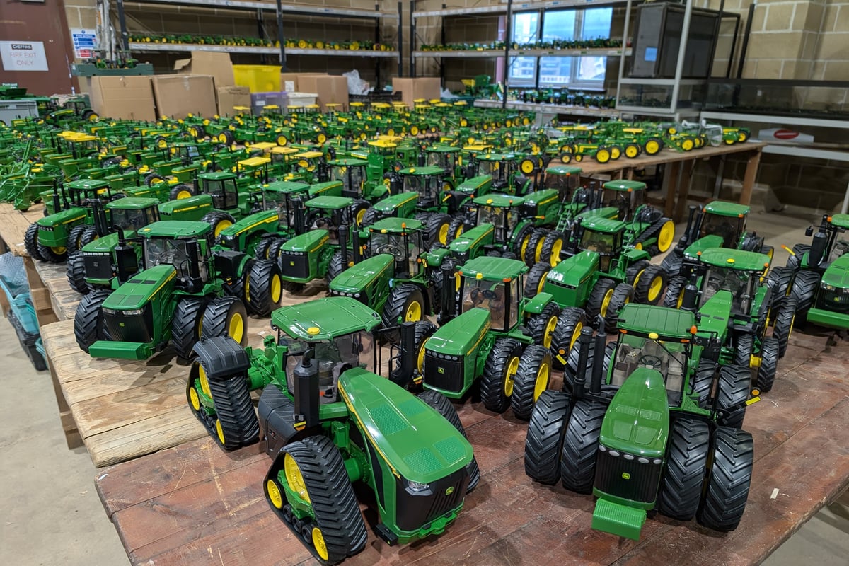 Collector selling hundreds of John Deere tractor toys to ‘make space’ for more