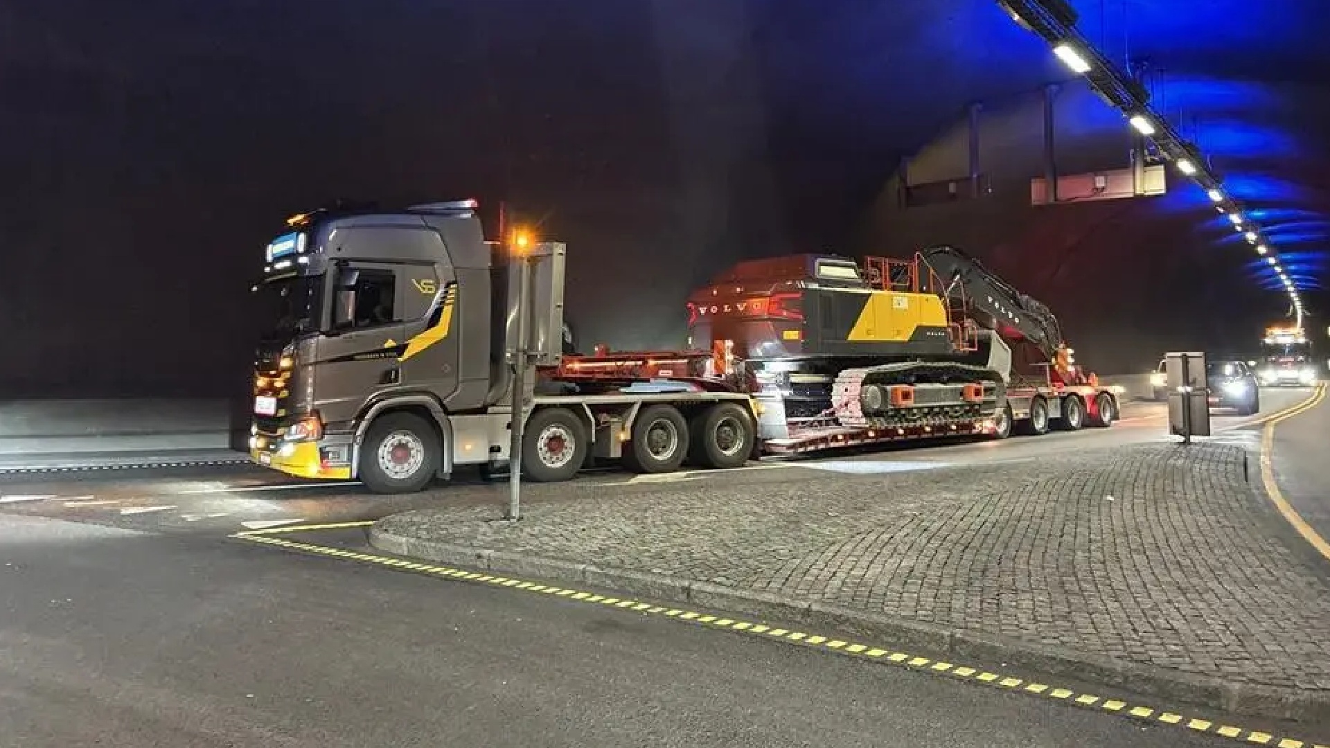 Volvo’s 50-ton excavator skips recharging entirely using a 35-meter grid cable reel