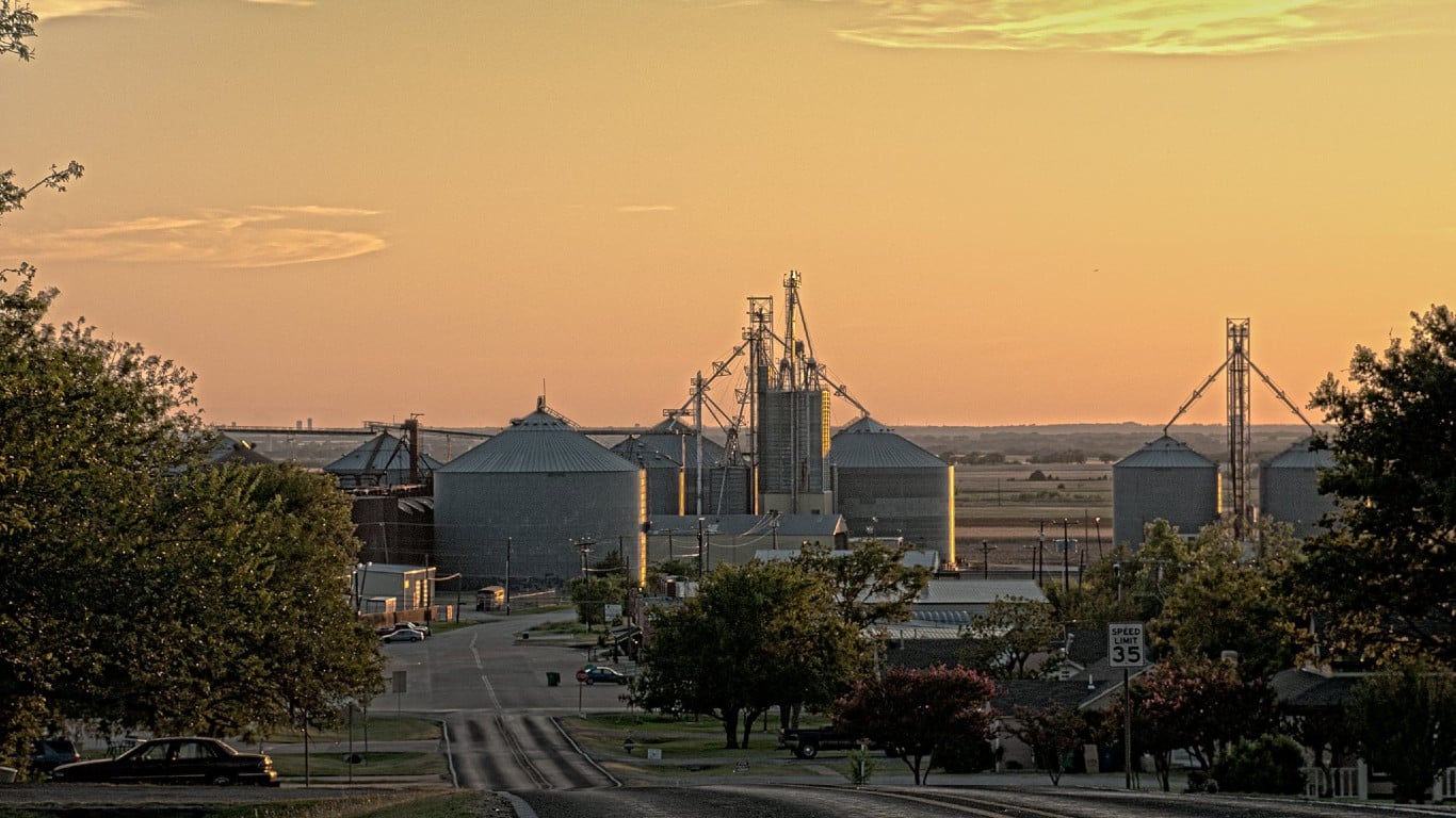 He Sold $30,000 of Grain After Retiring. Social Security’s Answer Depended on When He Grew It.