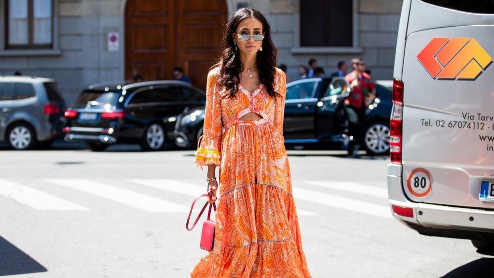 Bye, Neutrals! Fashion Girls Are Wearing These 17 Colorful Fall Dress Styles