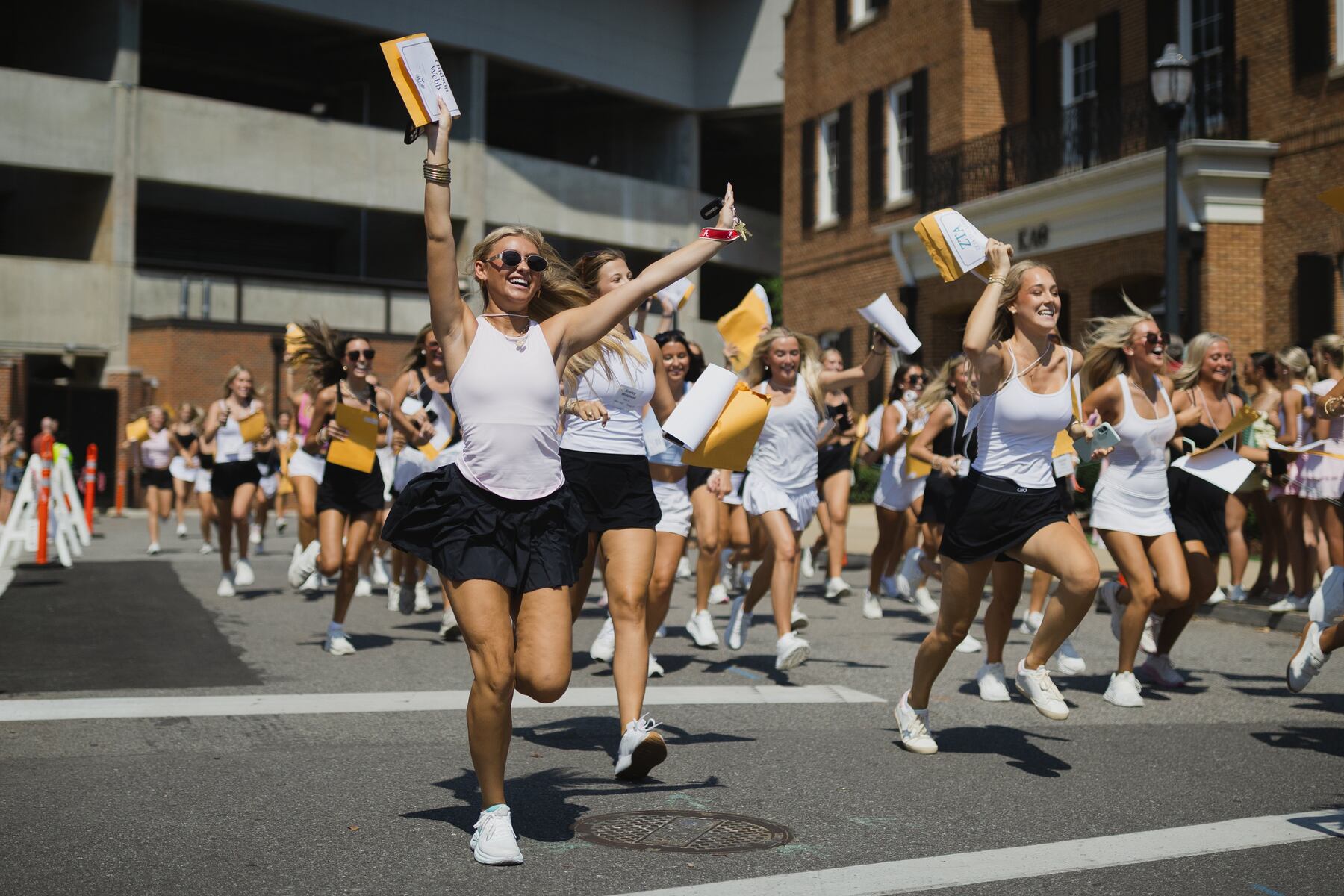 Alabama students pick wellness ‘darties’ over keg parties? ‘Everyone is right now’