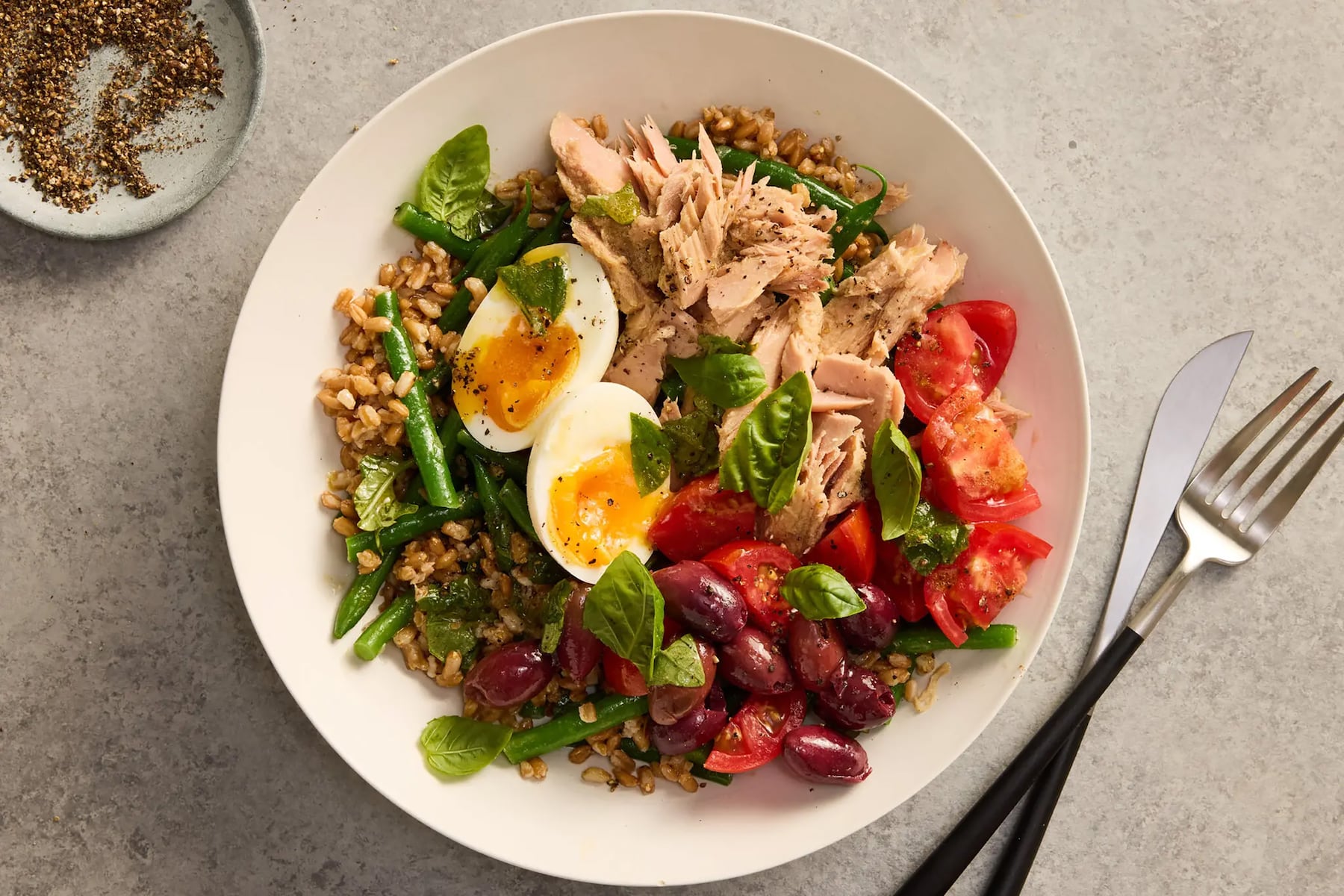 Niçoise grain bowls