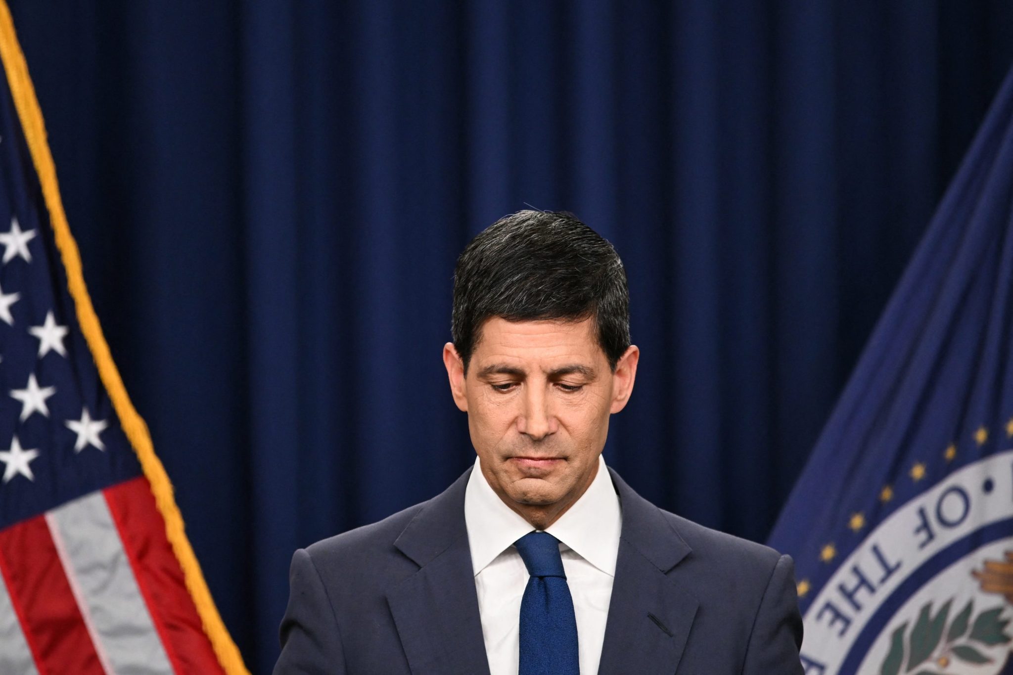 Wall Street thought the Powell hike was over. Now Kevin Warsh has his ‘back against the wall’