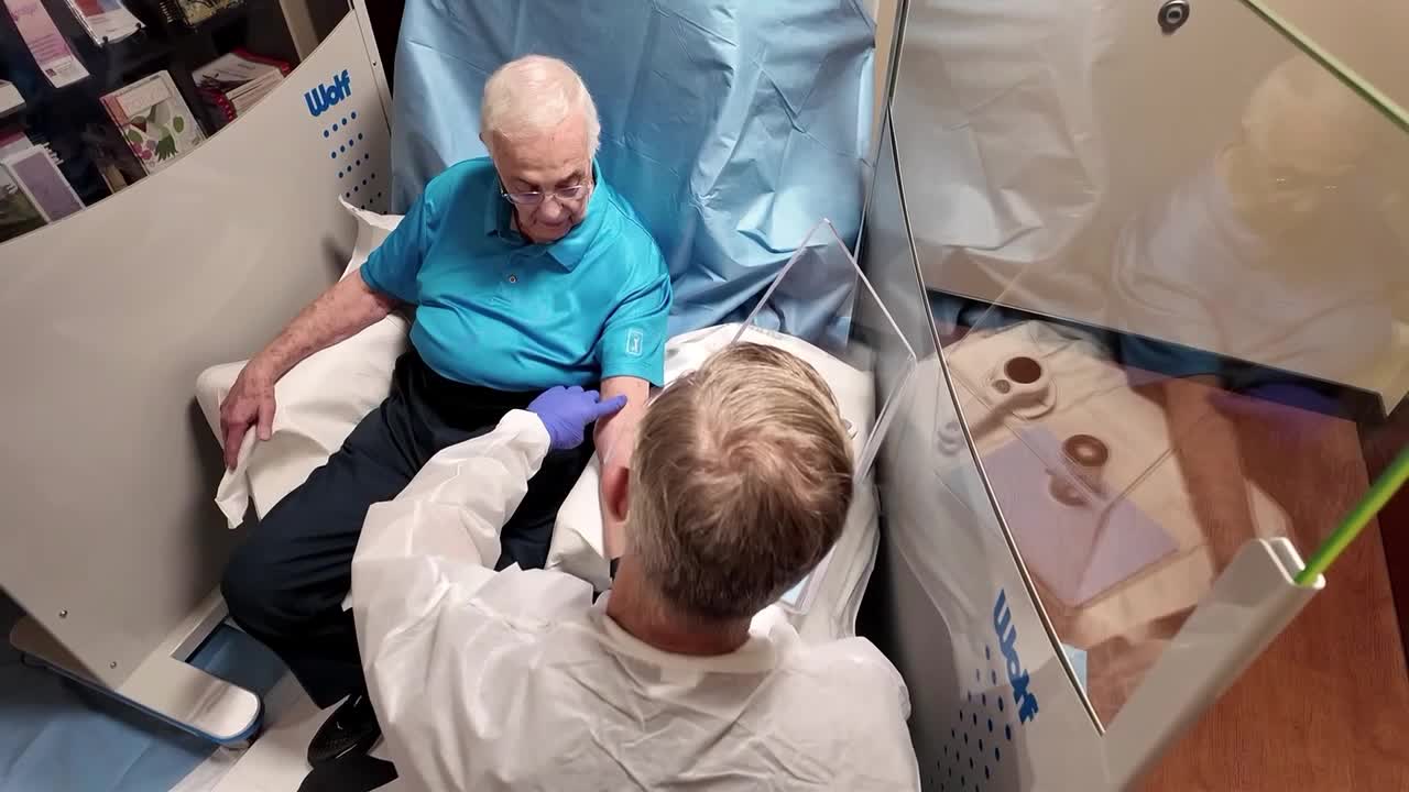 86-year-old golfer battles cancer with new treatment