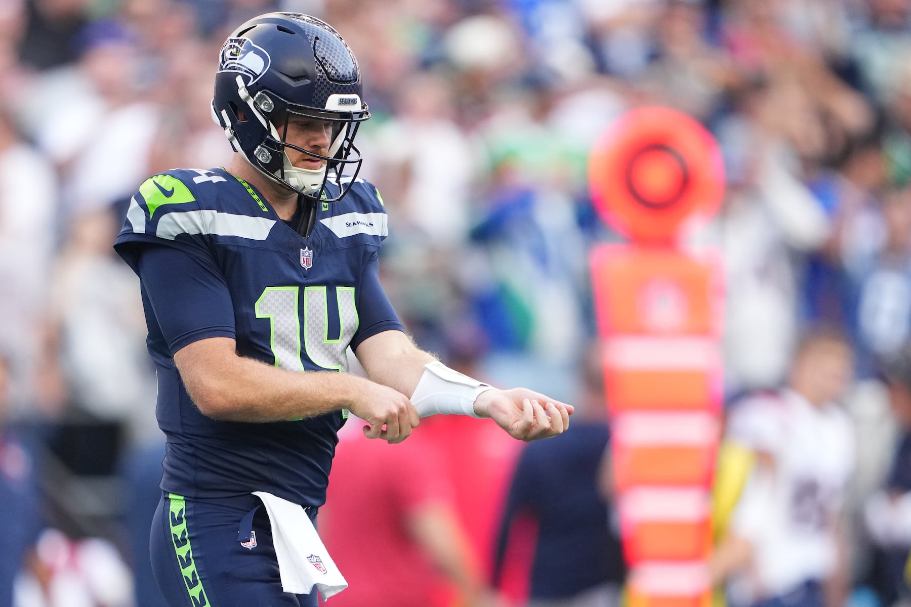 Experts release first-look Seahawks vs. Cardinals predictions, preview, and best bets for Week 2; Darnold’s hip injury shifts Seattle markets