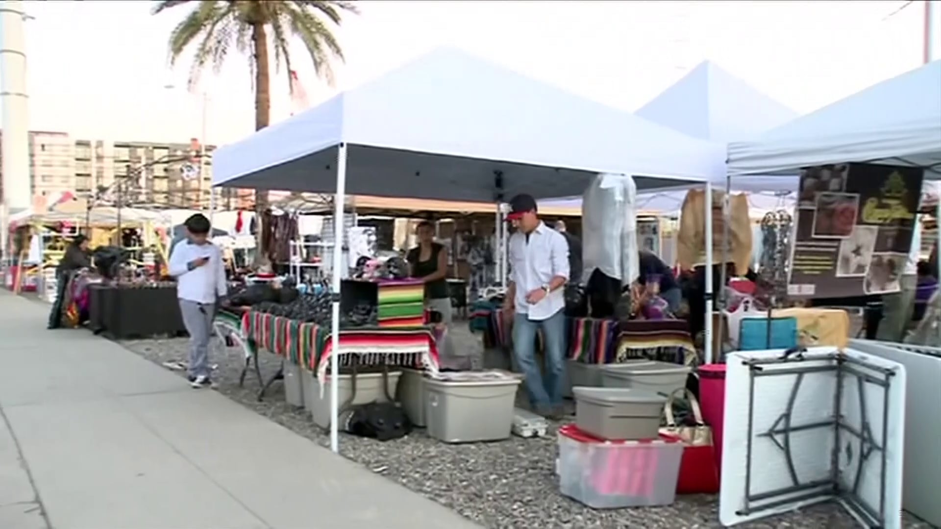 Phoenix First Fridays pilot program to bring back outdoor vendors