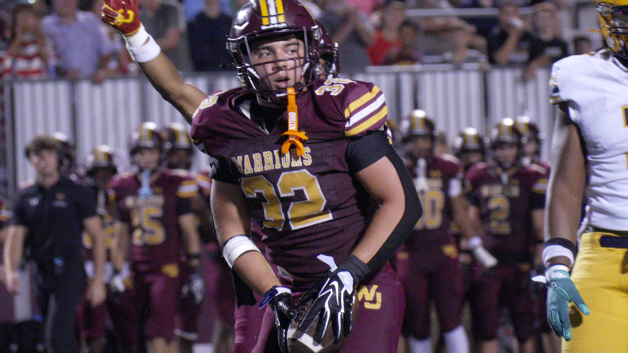 Walsh Jesuit stays unbeaten after wild rally vs. St. Ignatius