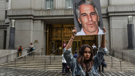 French prosecutors find new suspected Epstein recruiters