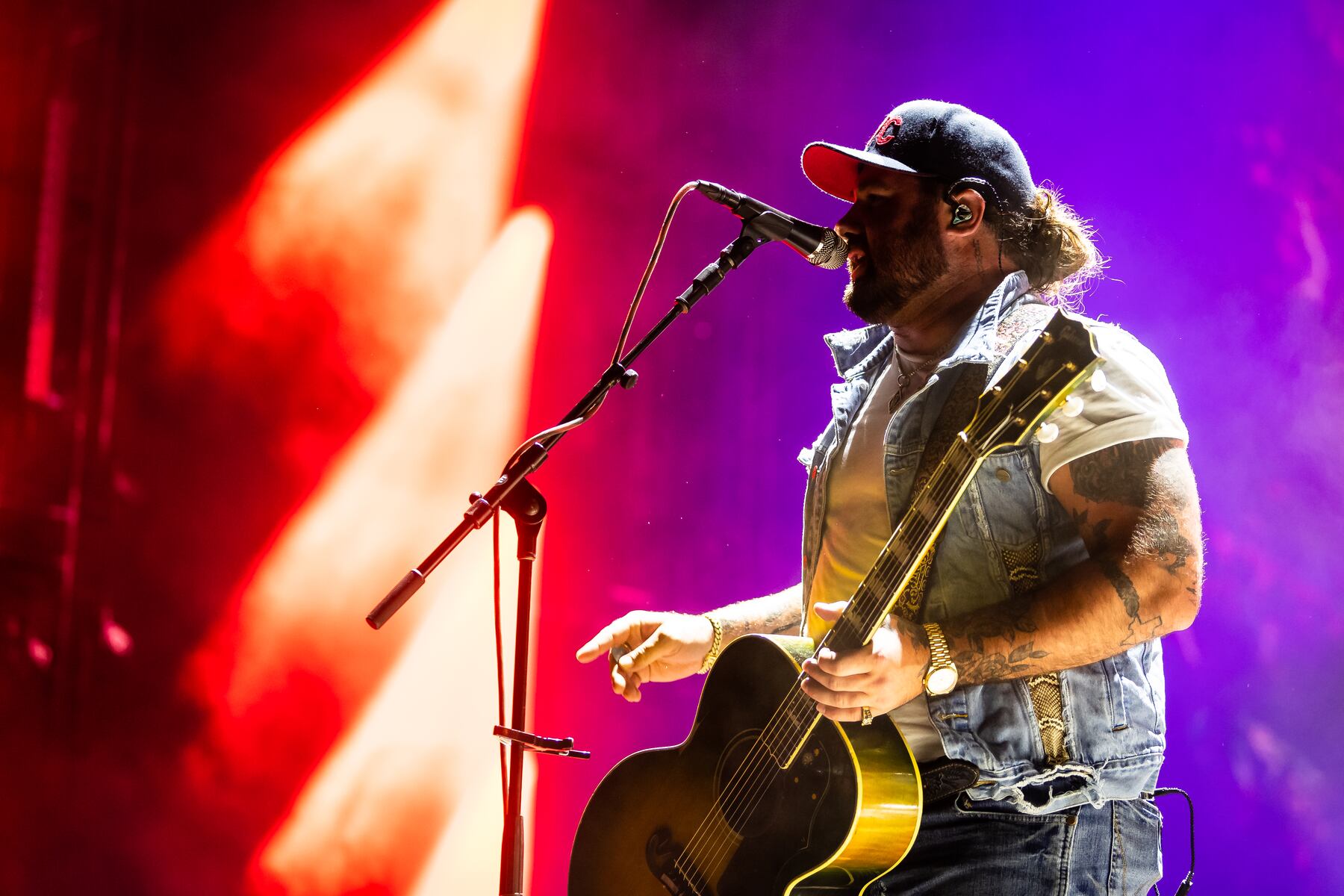 Country music star postpones shows for family emergency: ‘I’m truly sorry’