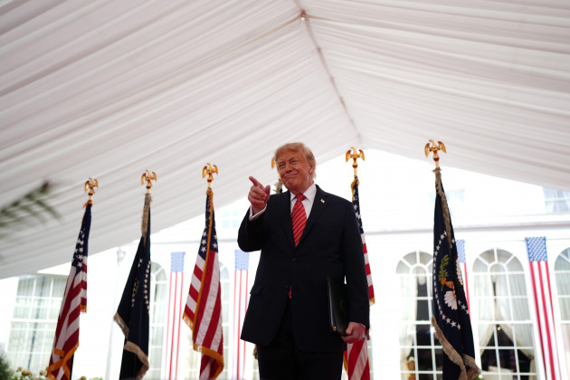 Trump gives rambling speech to VIPs describing Irish people as 'vicious bastards' in business